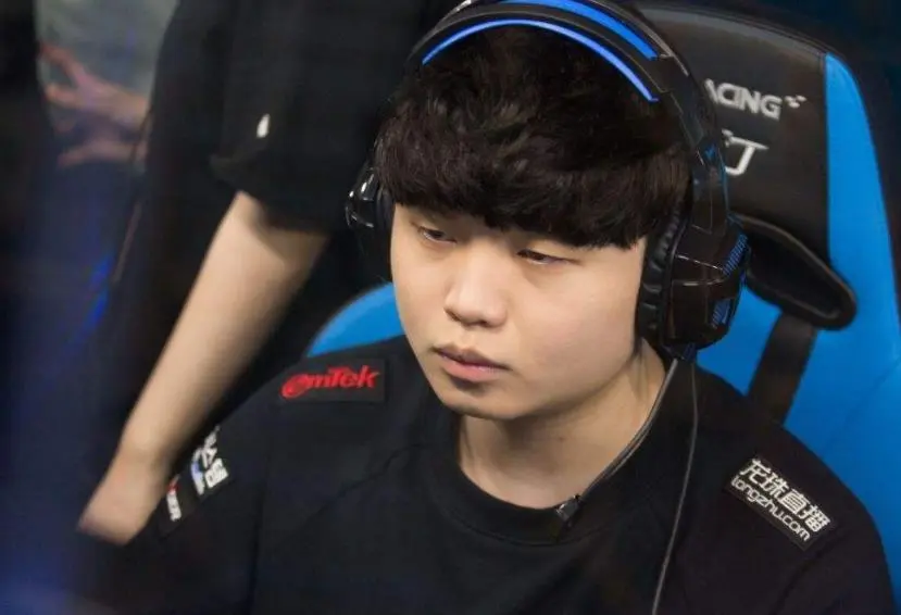 开云下载-包含100T险胜FPX，Deft一己之力扛起全队的词条