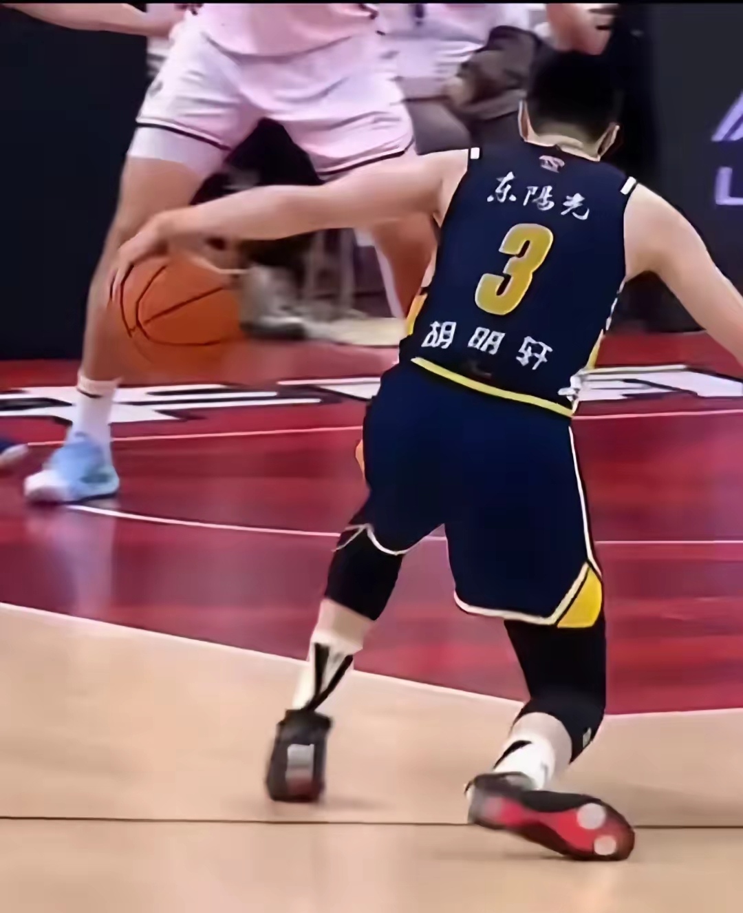 广东遭遇不敌,客场悲剧失利 广东遭遇不敌,客场悲剧失利