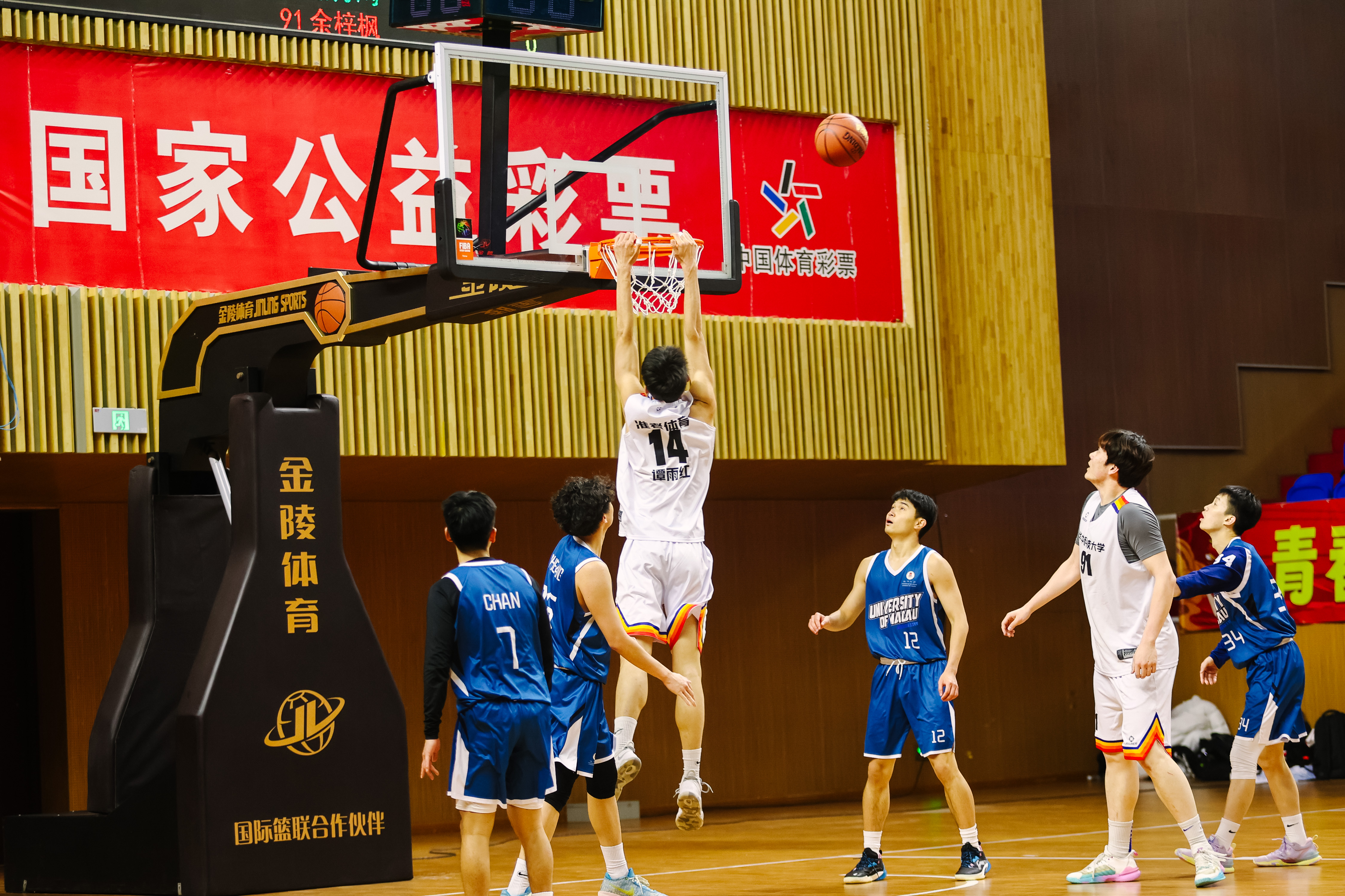 关于顶级篮球职业联赛揭幕战落幕,球队表现抢眼的信息 关于顶级篮球职业联赛揭幕战落幕,球队表现抢眼的信息