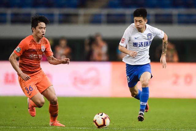 泰达双雄：天津泰达主场绝杀山东鲁能豪取三分纵身上扬的简单介绍