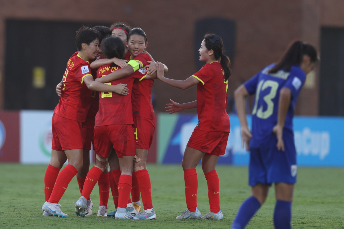 包含感人瞬间:女足热情对决激动的词条 包含感人瞬间:女足热情对决激动的词条