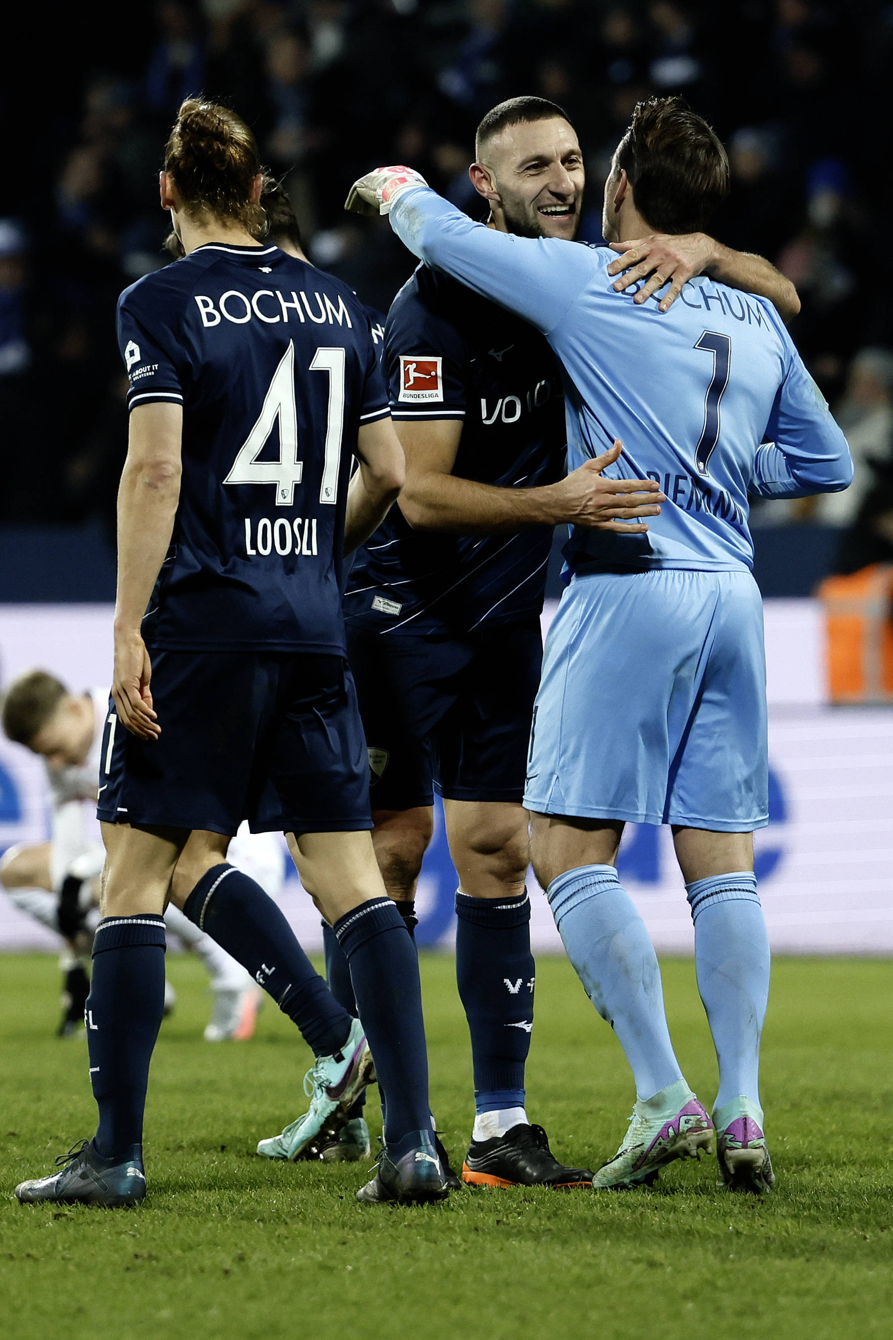 包含斯图加特连胜为球队注入信心，势不可挡的词条