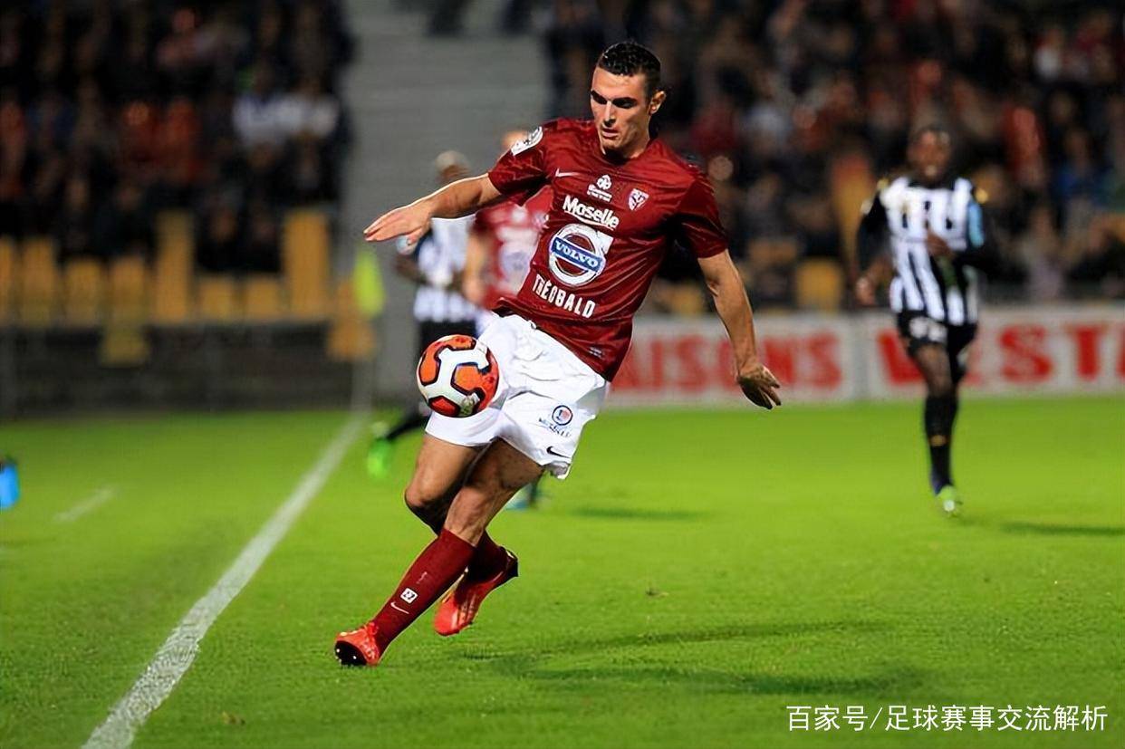 包含瓦朗谢纳客场-大胜榜首巴黎，狂揽三分的词条