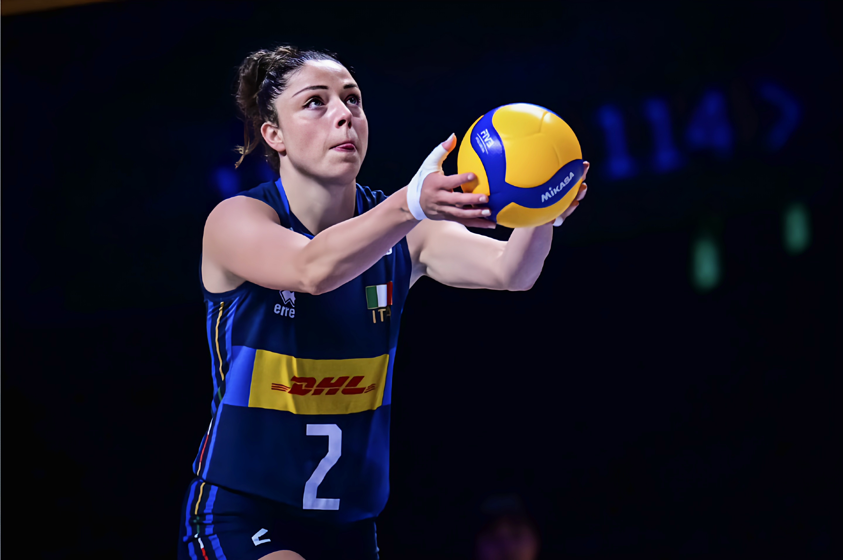 意大利女子队在比赛中获胜晋级