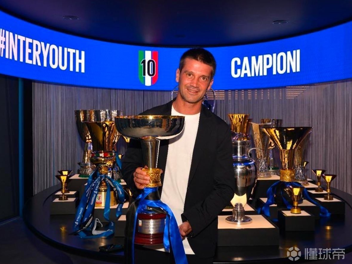 帕尔马新教练上任，率队迎接首胜的简单介绍