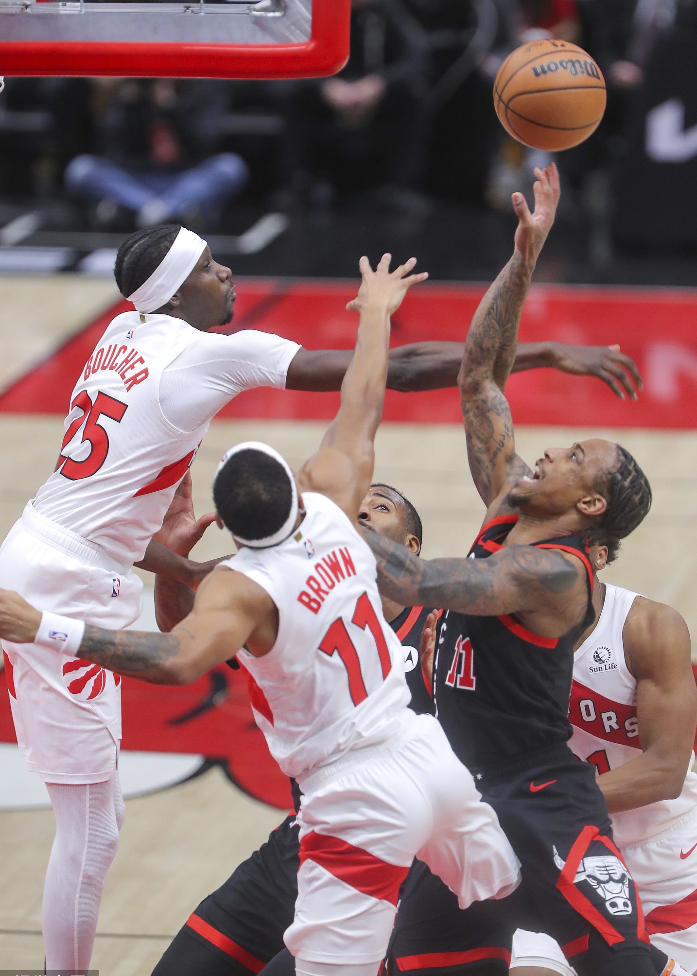 公牛翻盘猛龙，米尔萨普爆发神勇的简单介绍