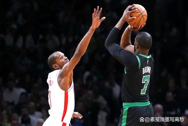 火箭逆转凯尔特人，西亚卡姆带队取胜