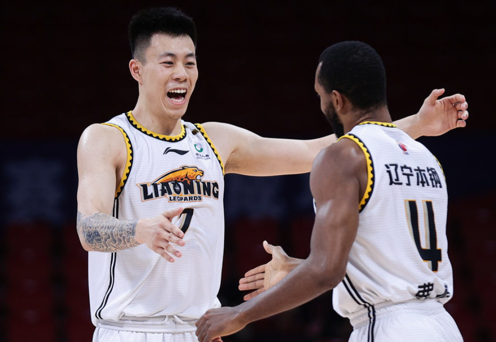 包含太阳翻盘尼克斯，易建联统治全场的词条