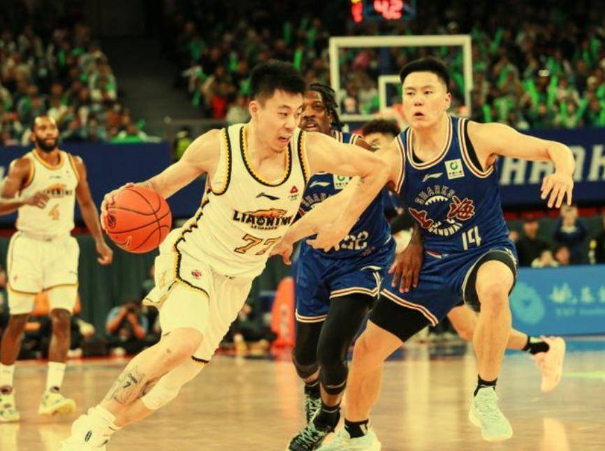 广东队横扫吉林队,张镇麟惊艳四座 广东队横扫吉林队,张镇麟惊艳四座