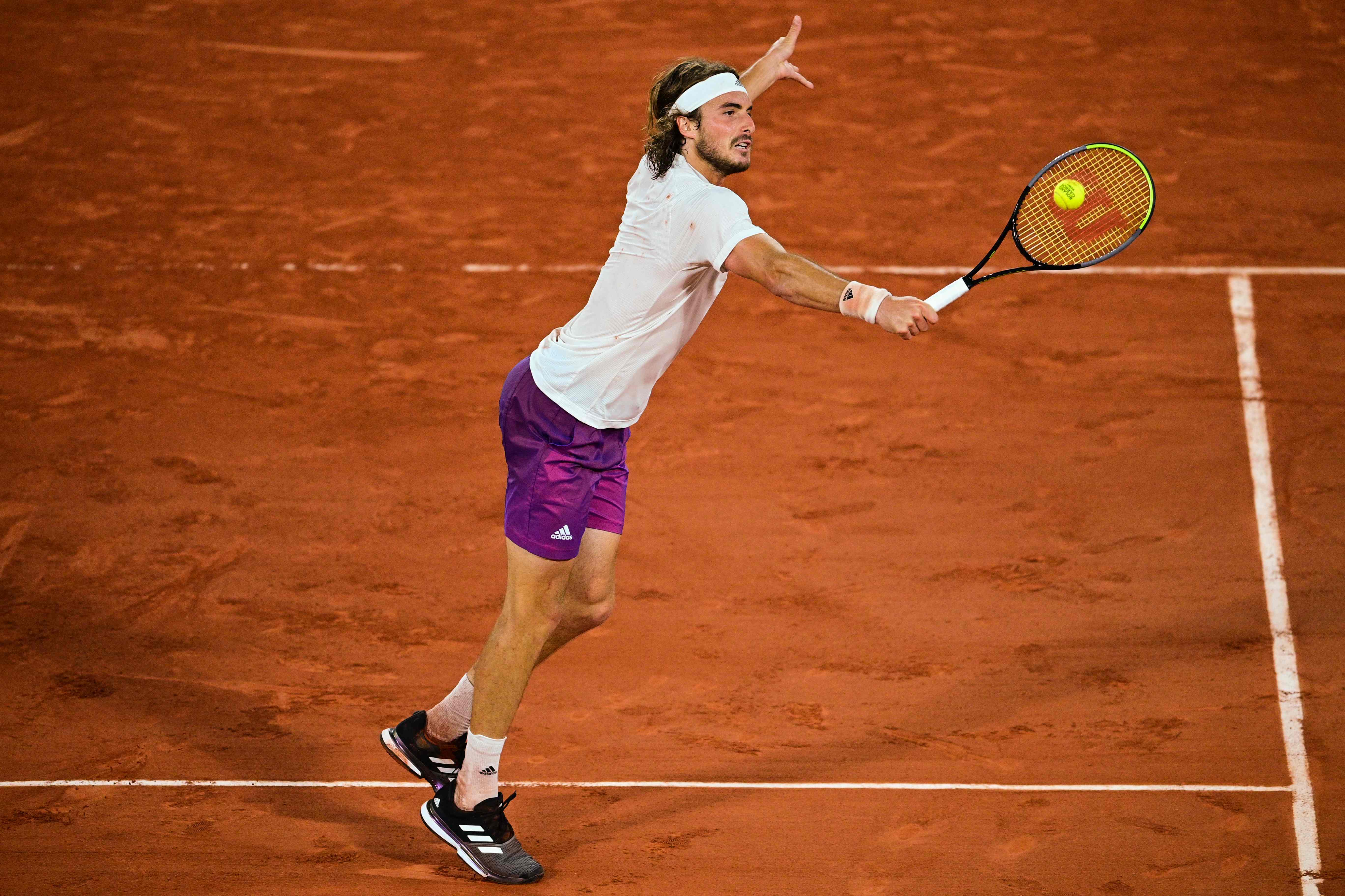 意大利网球队险胜美国网球队，西西帕斯惊艳世界