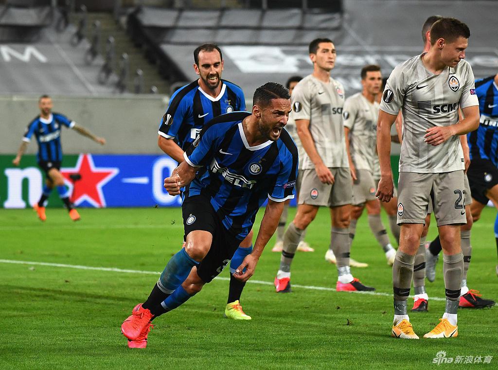 关于塞维利亚客场完胜，取得连胜的信息