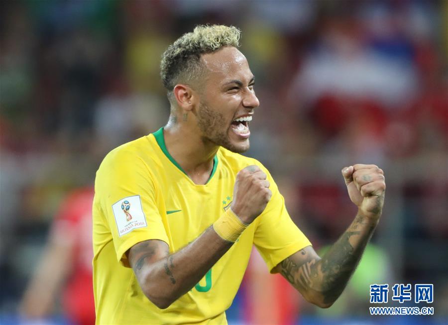 塞尔维亚队在艰难比拼中获胜，晋级下一轮