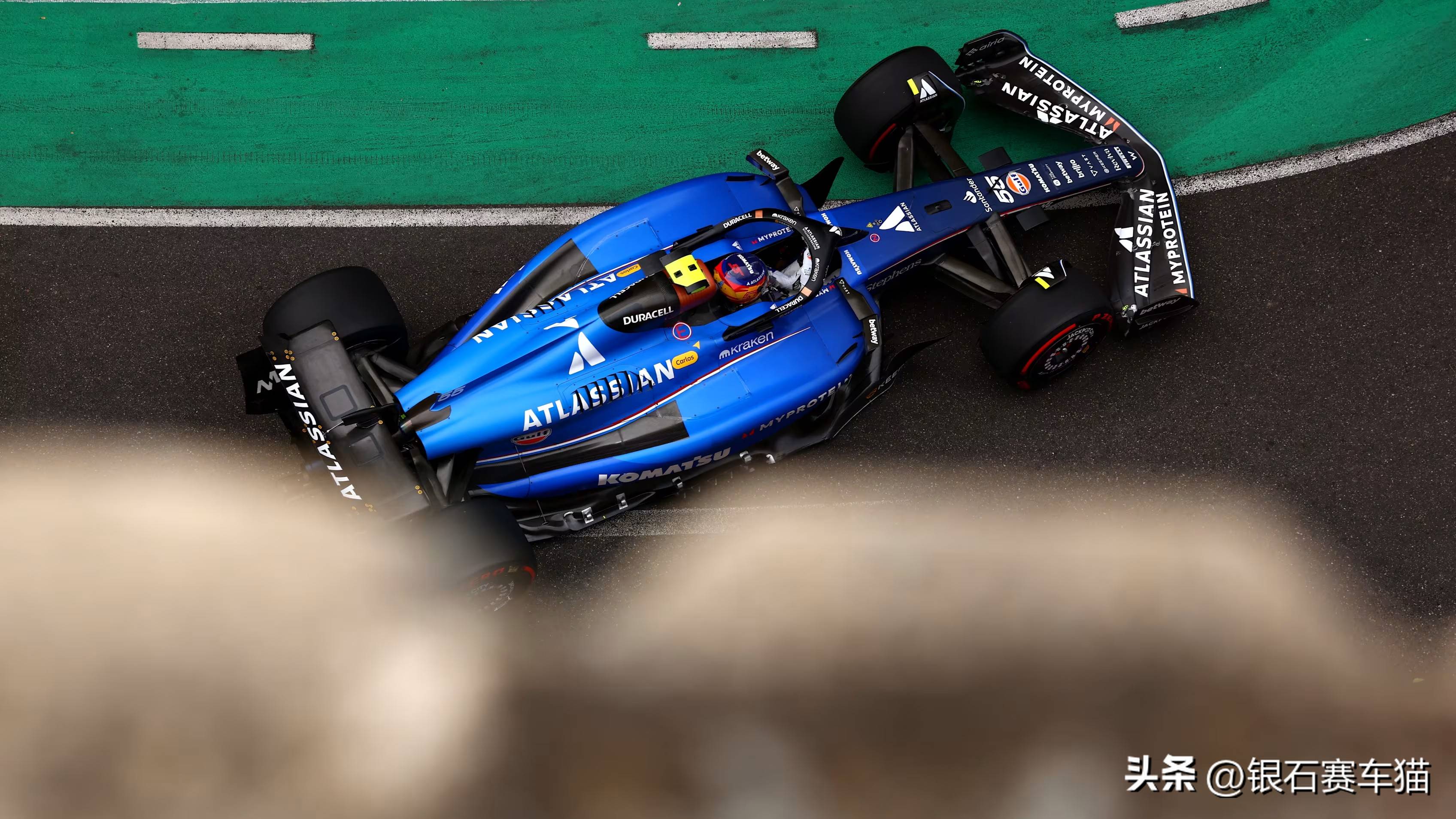 关于法拉利险胜威廉姆斯，塞恩斯刷新纪录的信息