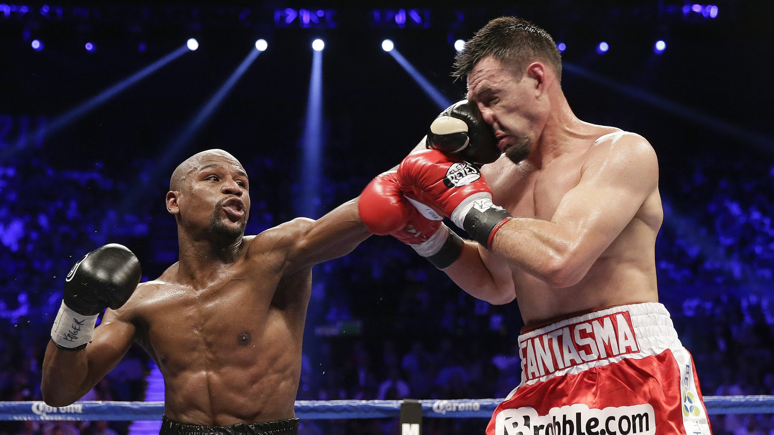 冰火双城记，范弗利特在意甲焦点战接管比赛，热火击败魔术的启示