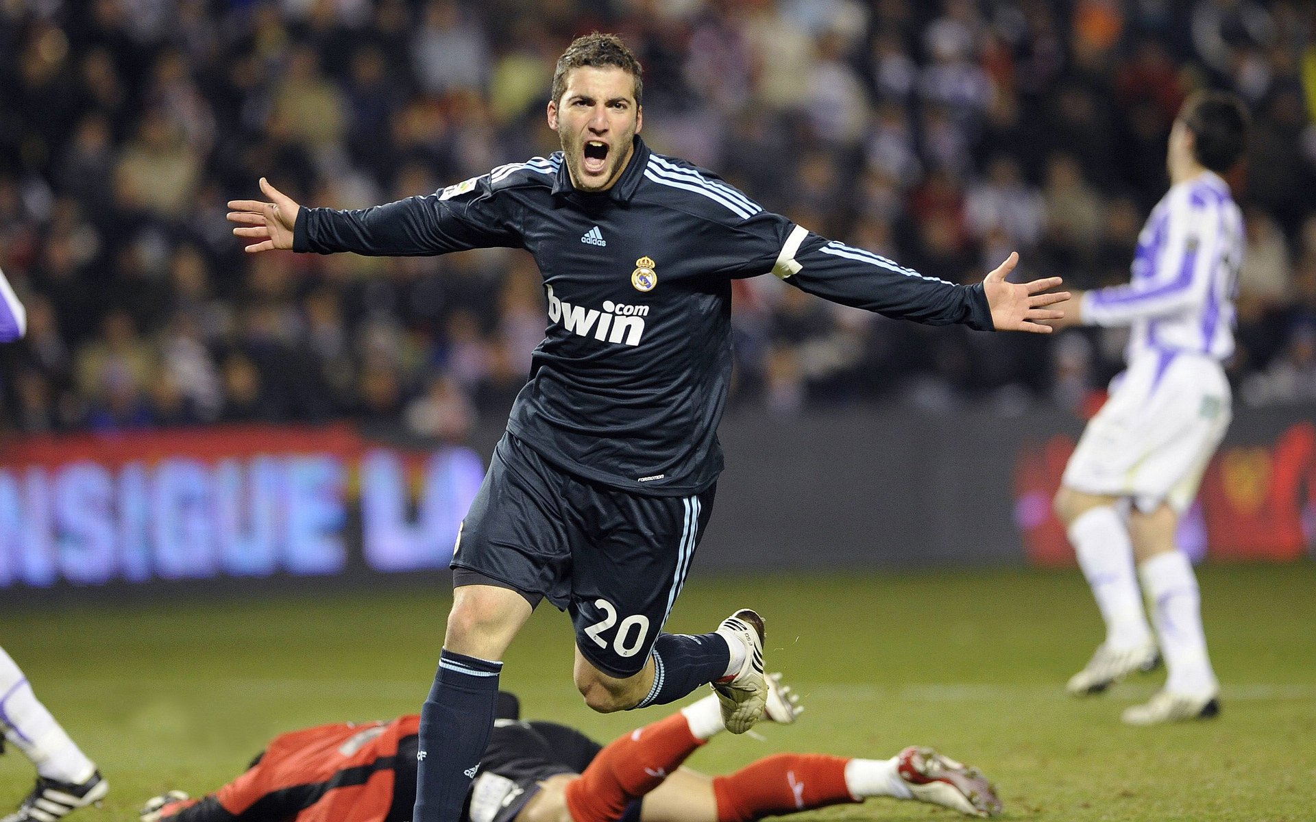 曼城绝杀土耳其，楚阿梅尼的制胜一击如何改写欧冠历史